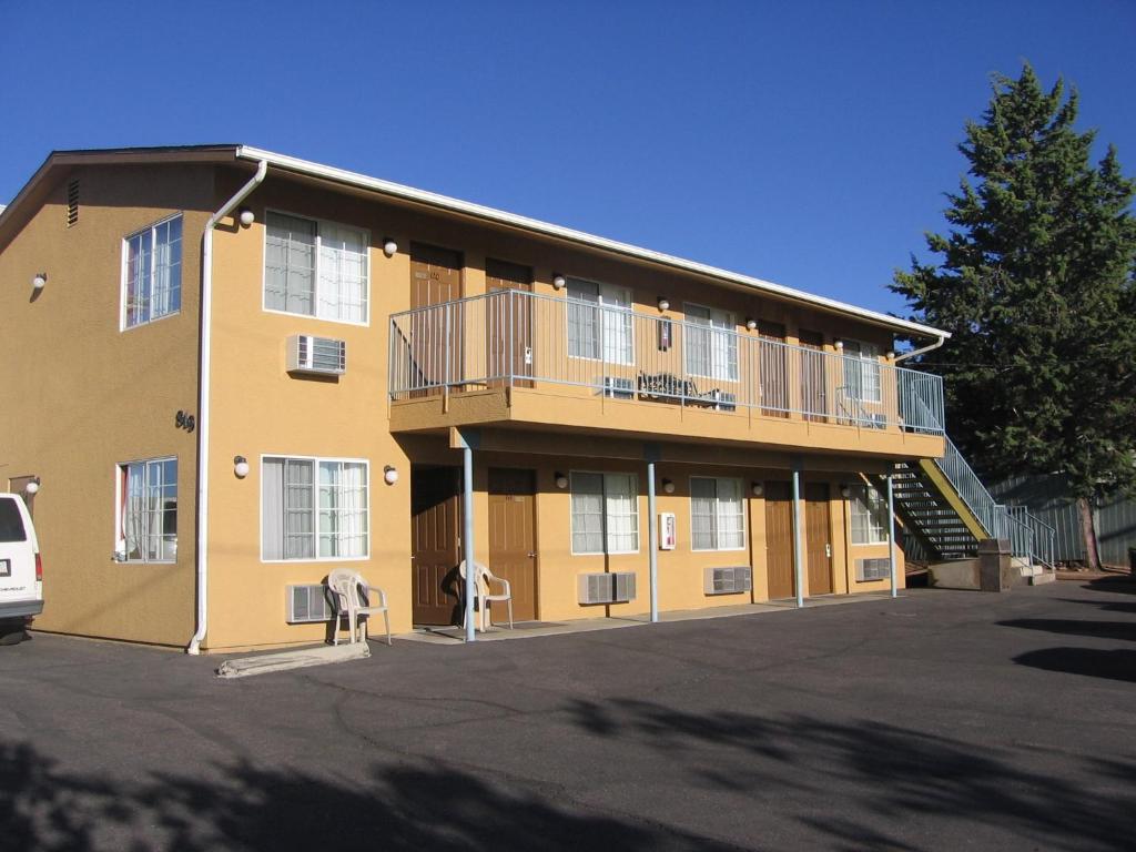 Heritage House Motel Main image 1